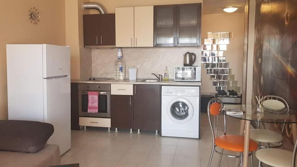 Триумф Холидей Вилидж Свети Влас Exterior photo